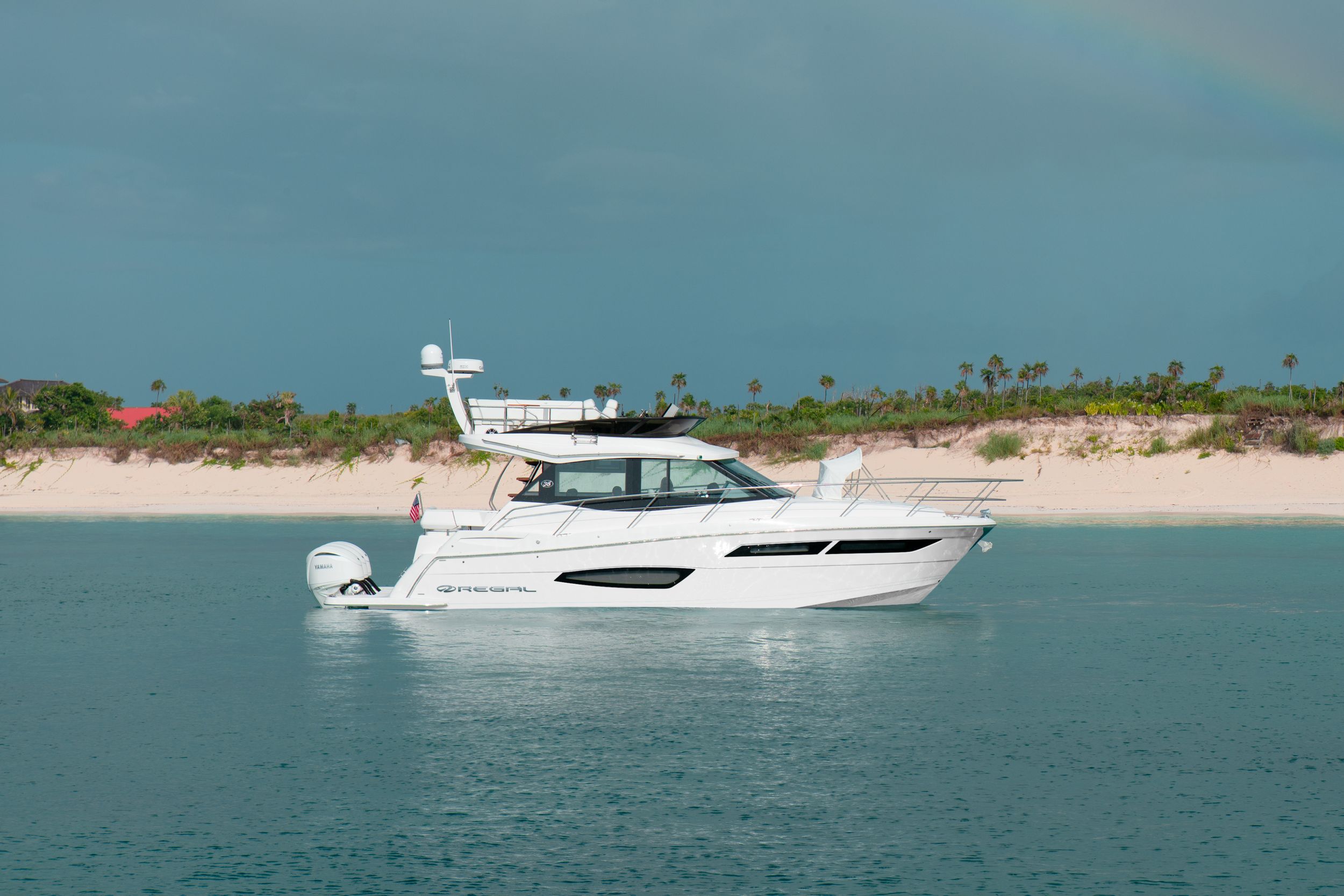 2025 Regal Yacht 38 FXO