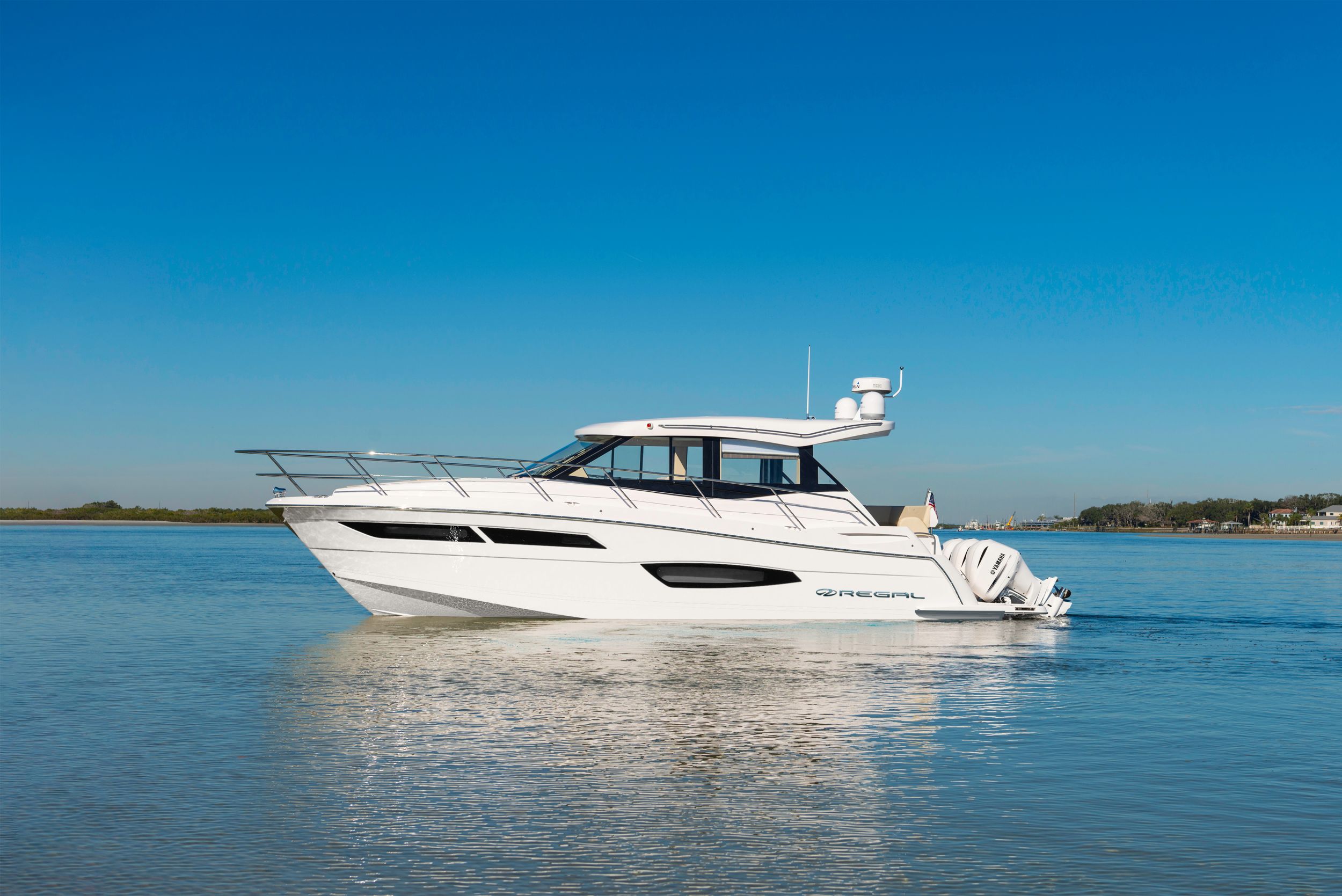2025 Regal Yacht 38 XO
